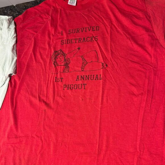 Vintage 1990 Lot of 2 Single Stitch Pig Graphic Sidetracks Tshirts Green Red XXL - Picture 2 of 12